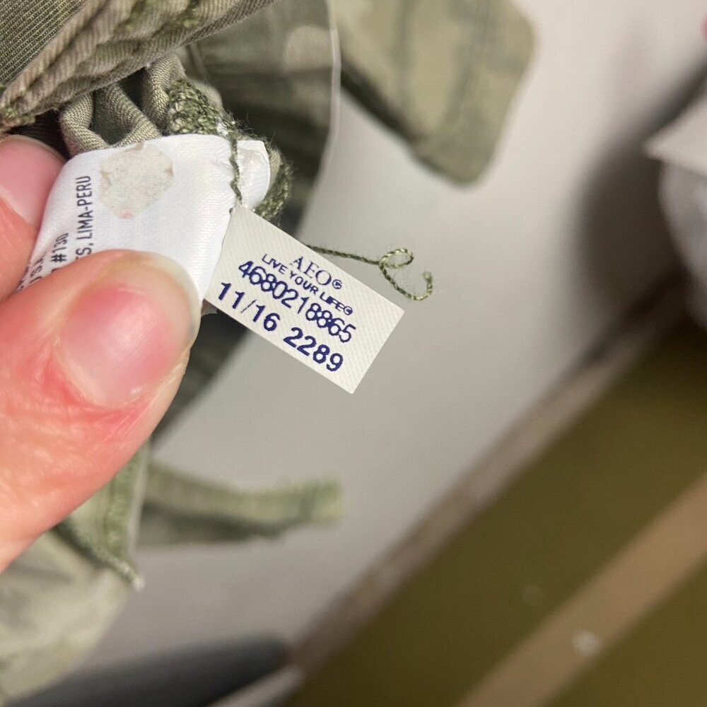 American Eagle Size M Camo Button Down Drawstring Waist Shacket Utility Y2K - Picture 2 of 6